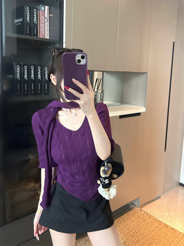 Women's Mid-Sleeve Knit T-Shirt Slim Retro Top with Scarf