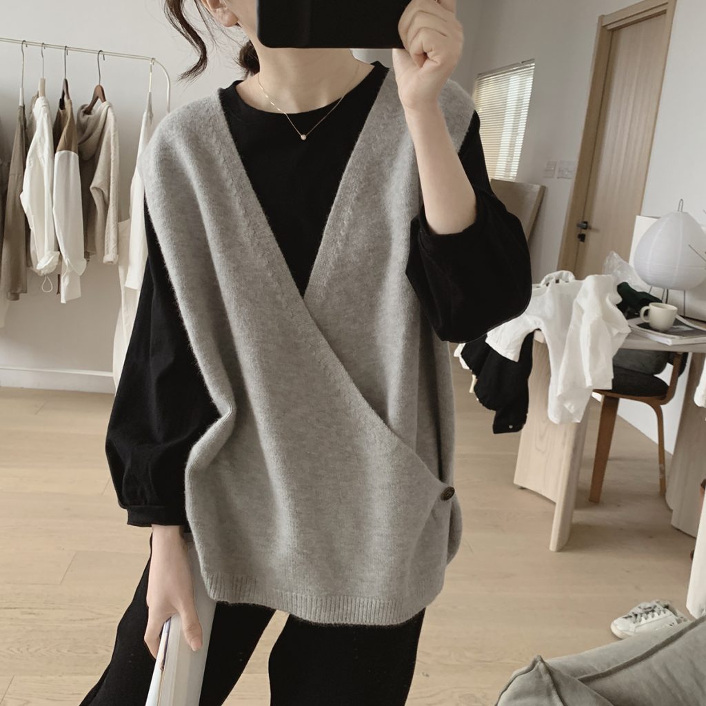 Korean Style Irregular Knit Vest Sweater V-Neck Sleeveless Loose Fit